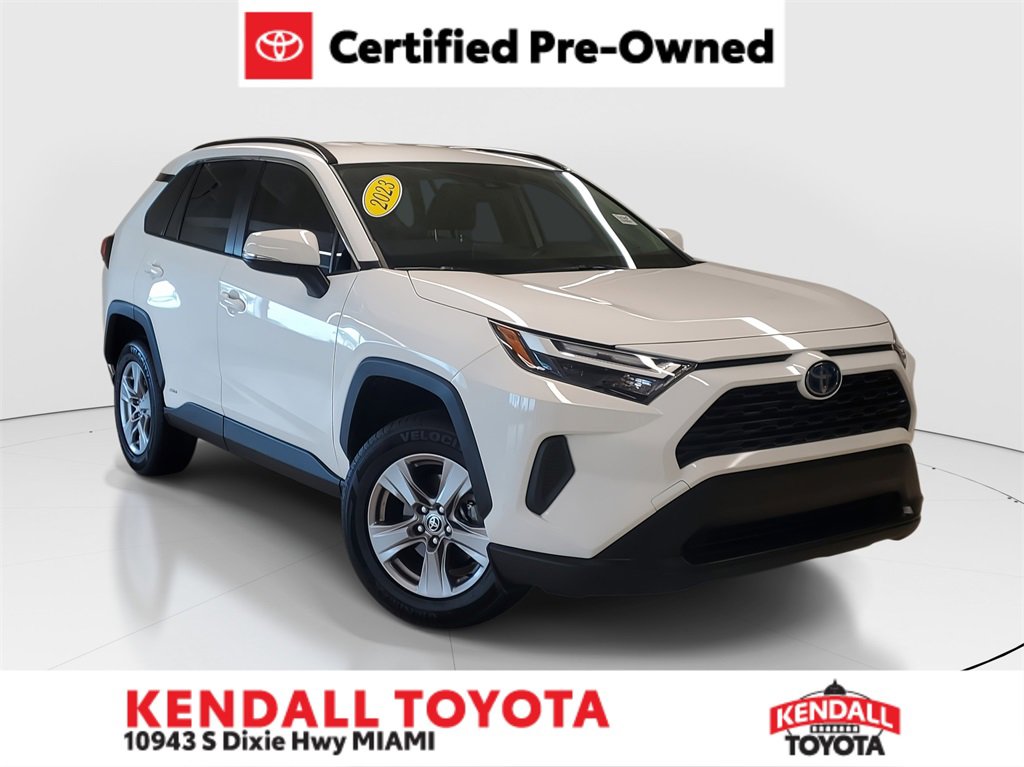 Used 2023 Toyota RAV4 XLE image 1