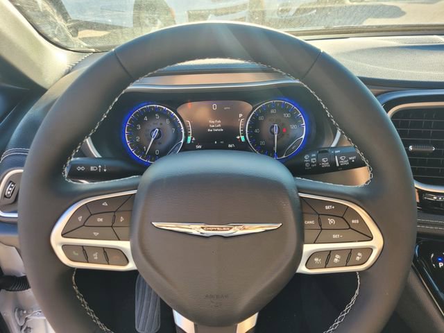 New 2026 Chrysler Pacifica Select FWD image 25