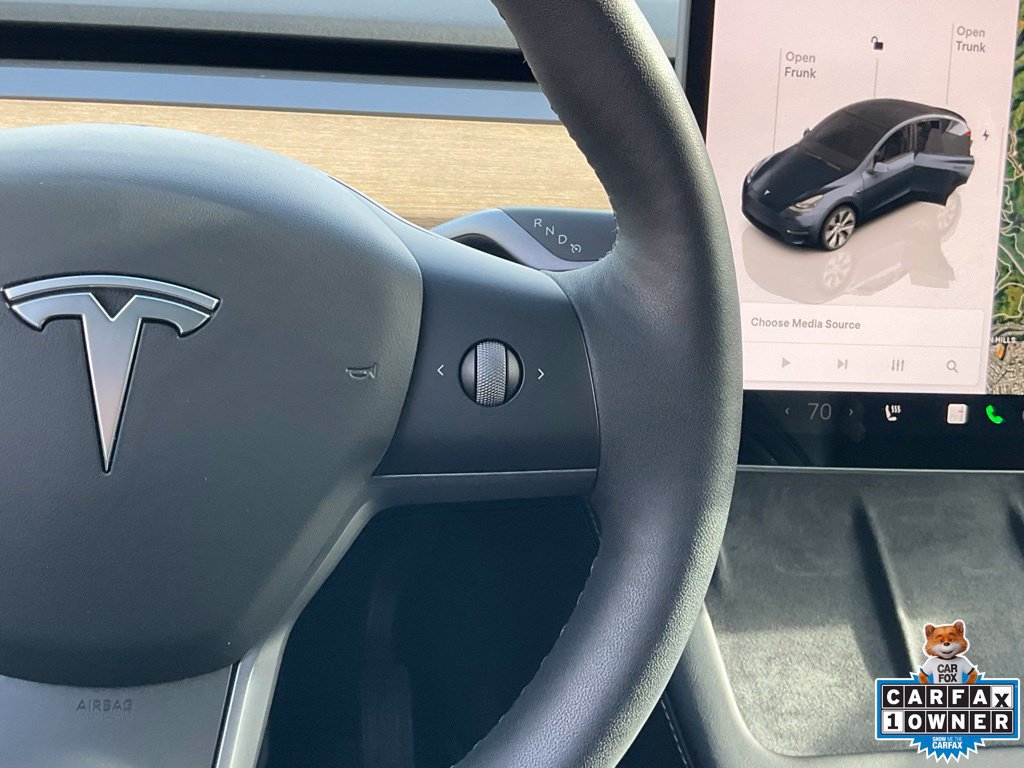 Used 2024 Tesla Model Y Long Range AWD/4WD image 42