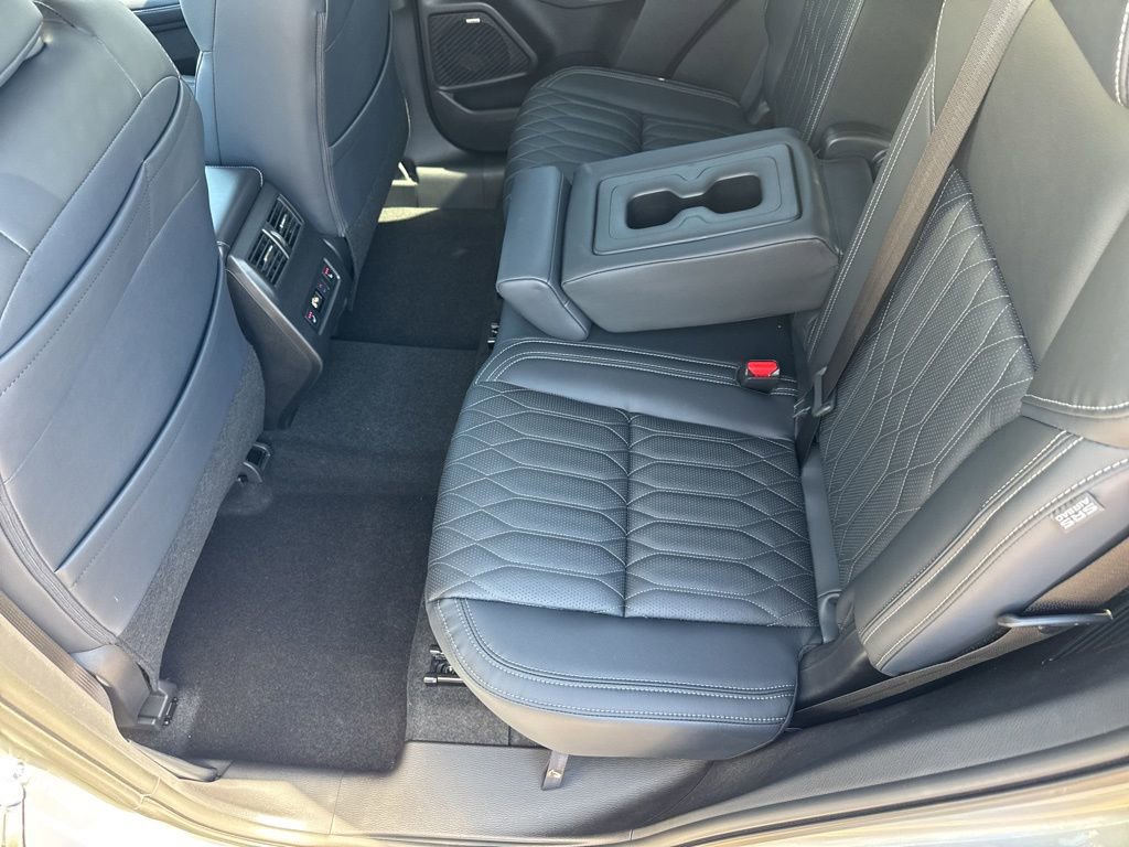 New 2026 Mitsubishi Outlander SEL FWD image 24