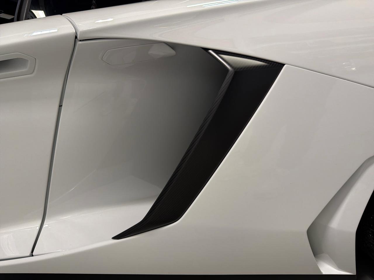 Used 2016 Lamborghini Aventador LP 750-4 Superveloce image 22