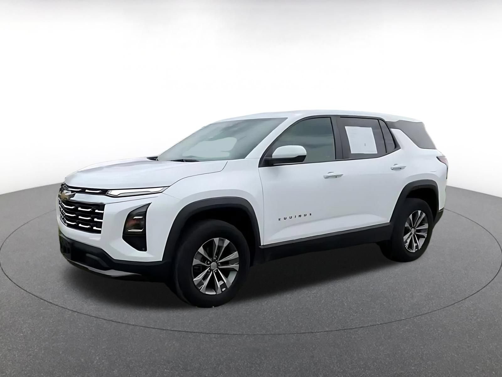 Used 2025 Chevrolet Equinox LT FWD image 8