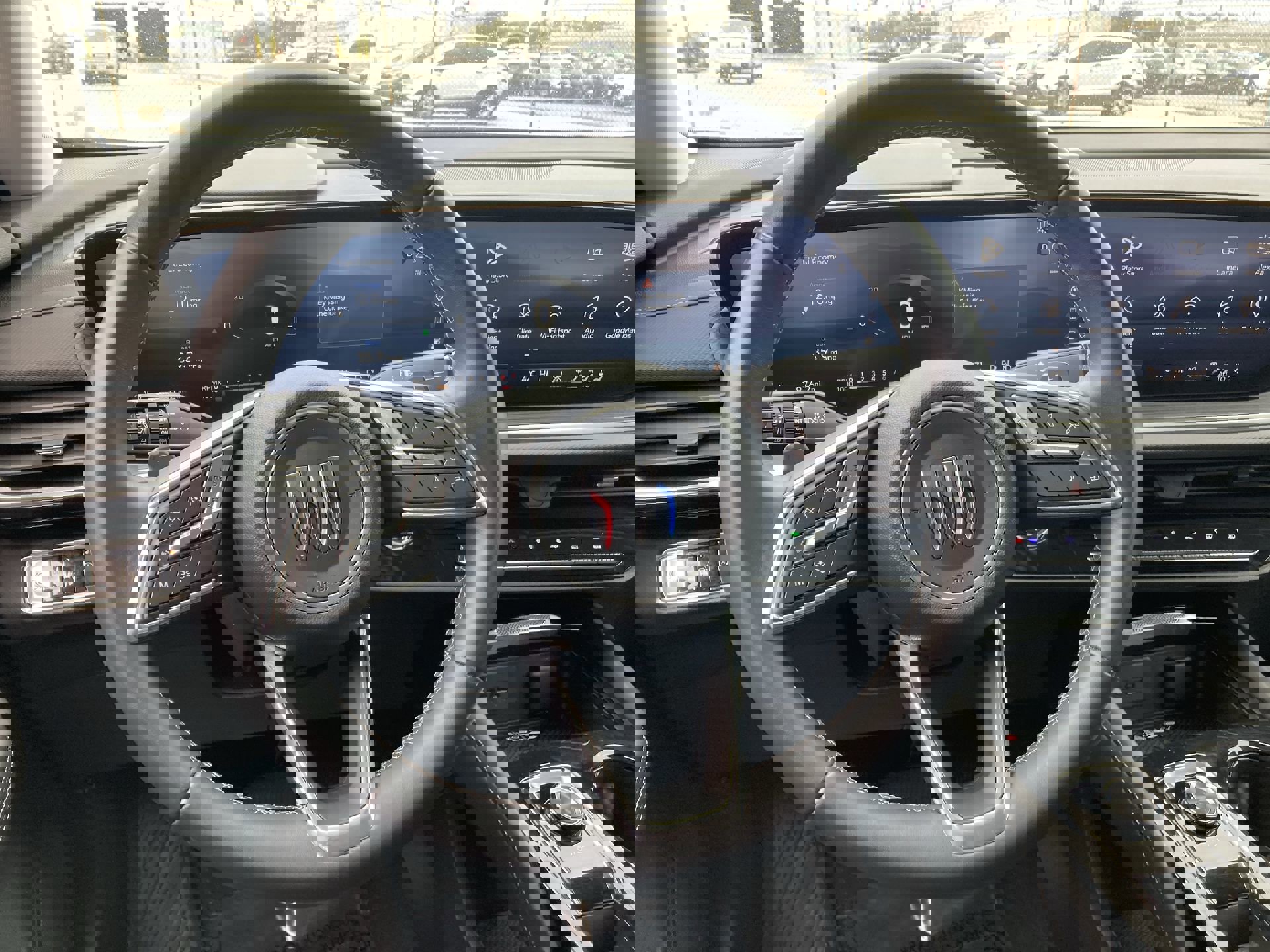 Used 2025 Buick Envision Preferred image 11