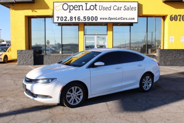 Used 2015 Chrysler 200 Limited image 1