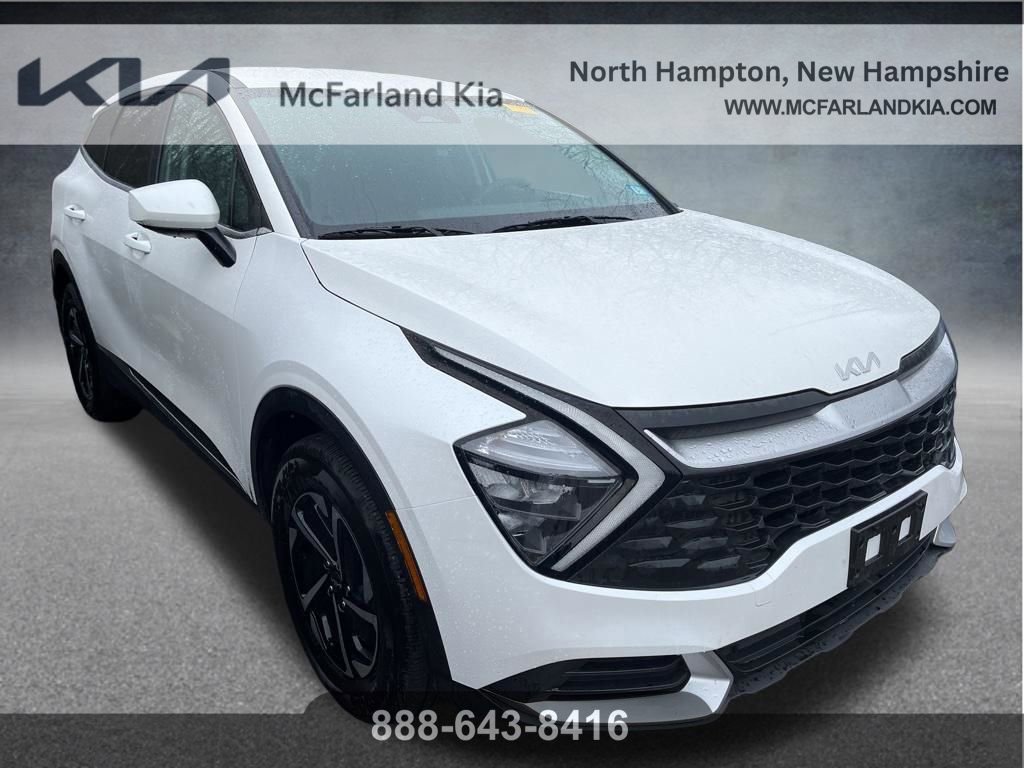 Used 2023 Kia Sportage LX AWD/4WD image 3