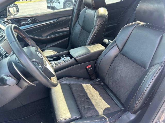 Used 2023 Nissan Maxima SR w/ Sport Mat Group FWD image 12