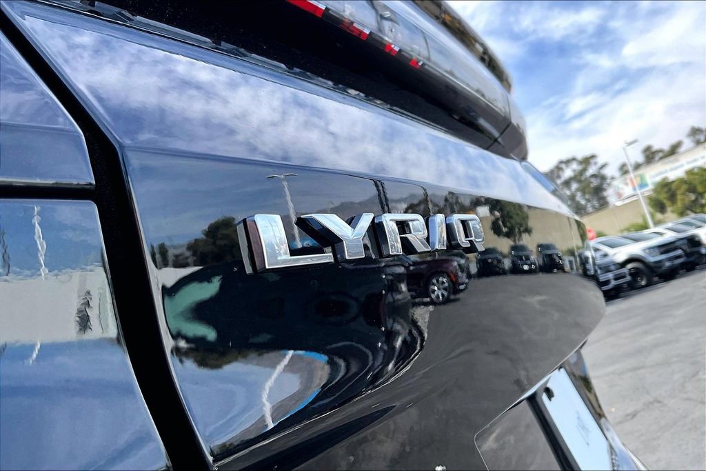 New 2026 Cadillac Lyriq Sport RWD image 28