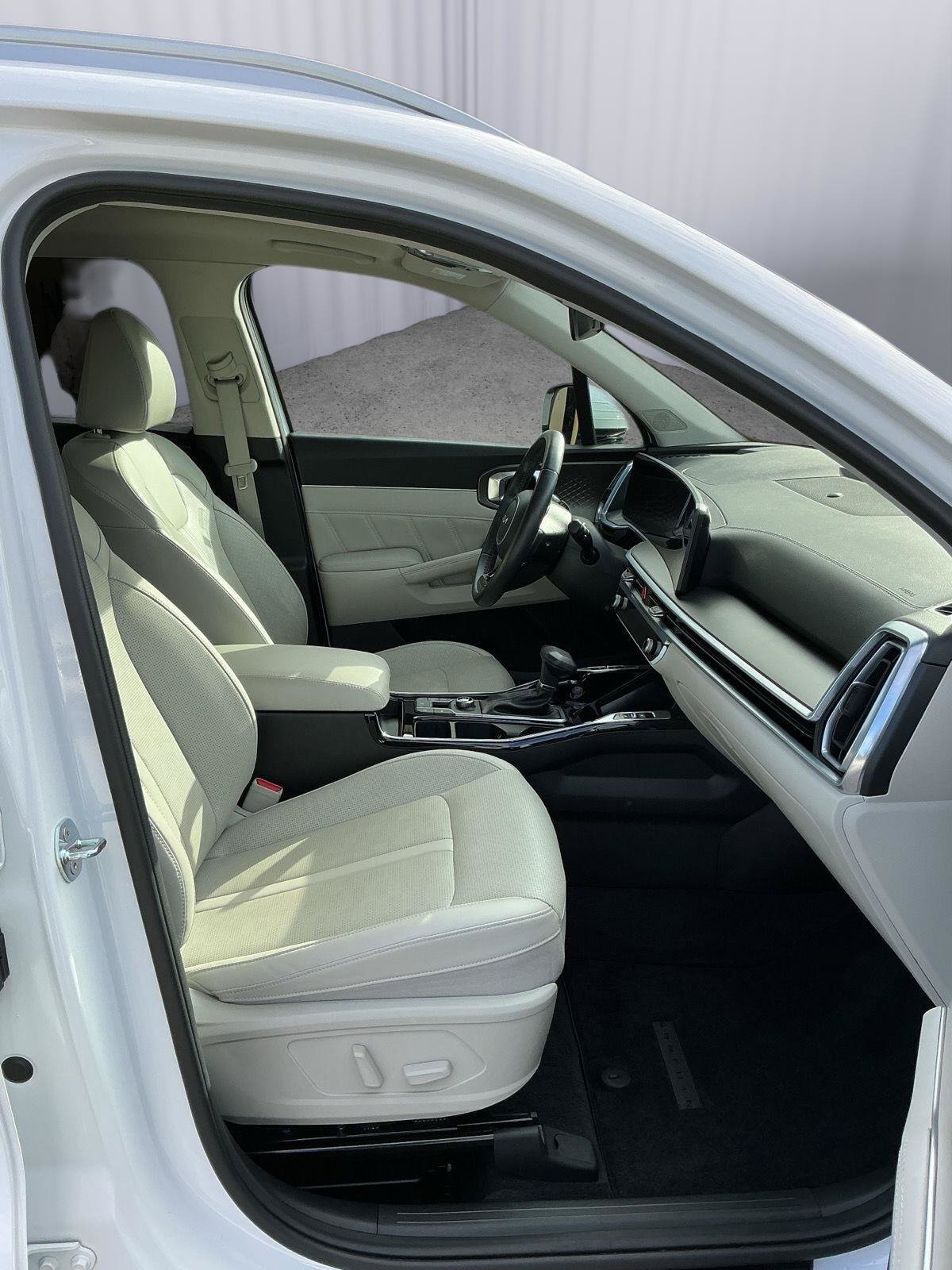 Used 2025 Kia Sorento SX FWD image 26