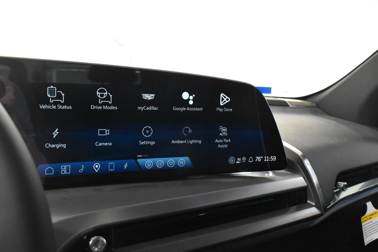 New 2026 Cadillac Vistiq Luxury image 7