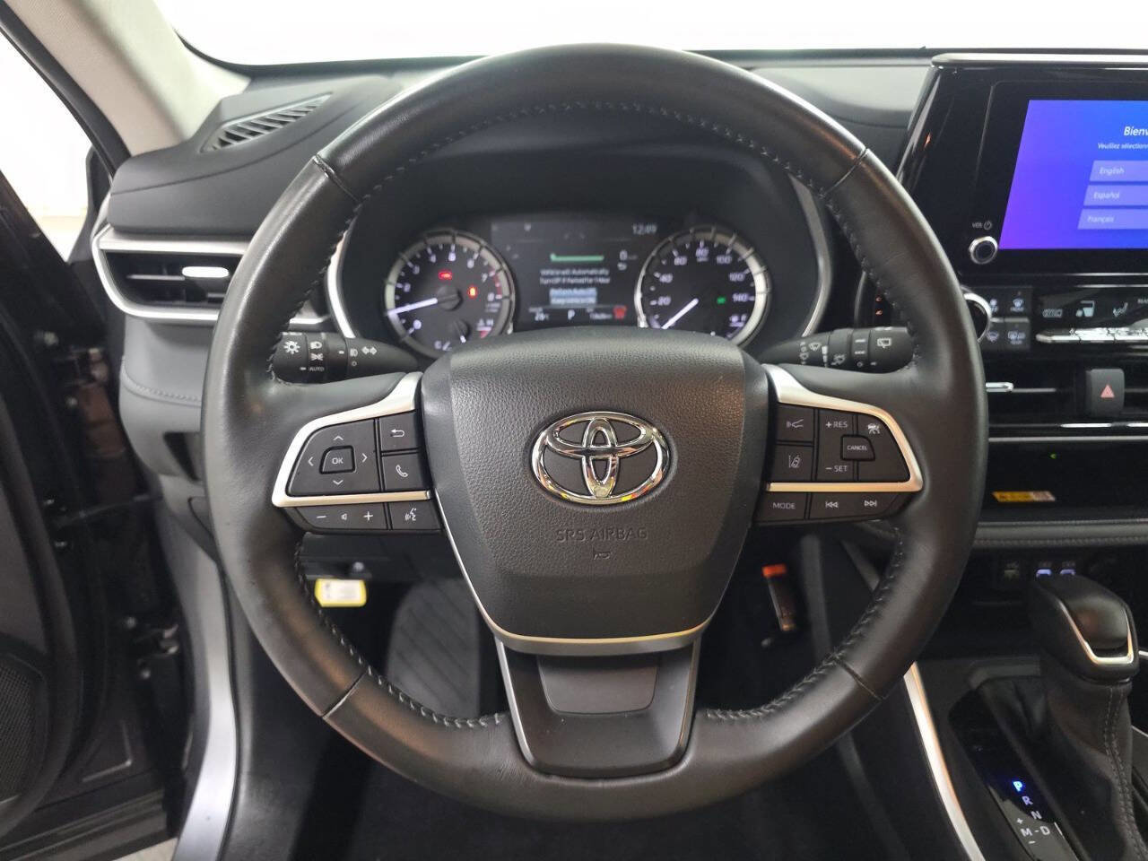 Used 2024 Toyota Highlander XLE image 13