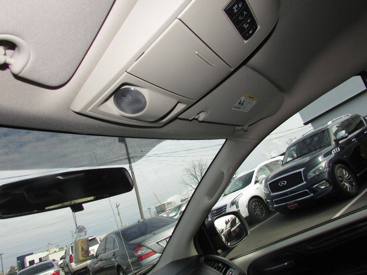 Used 2015 Dodge Grand Caravan SXT FWD image 61