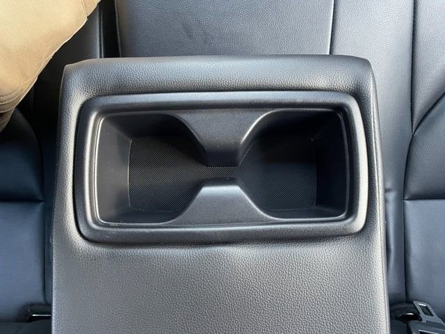 Used 2023 Toyota Highlander XLE image 11