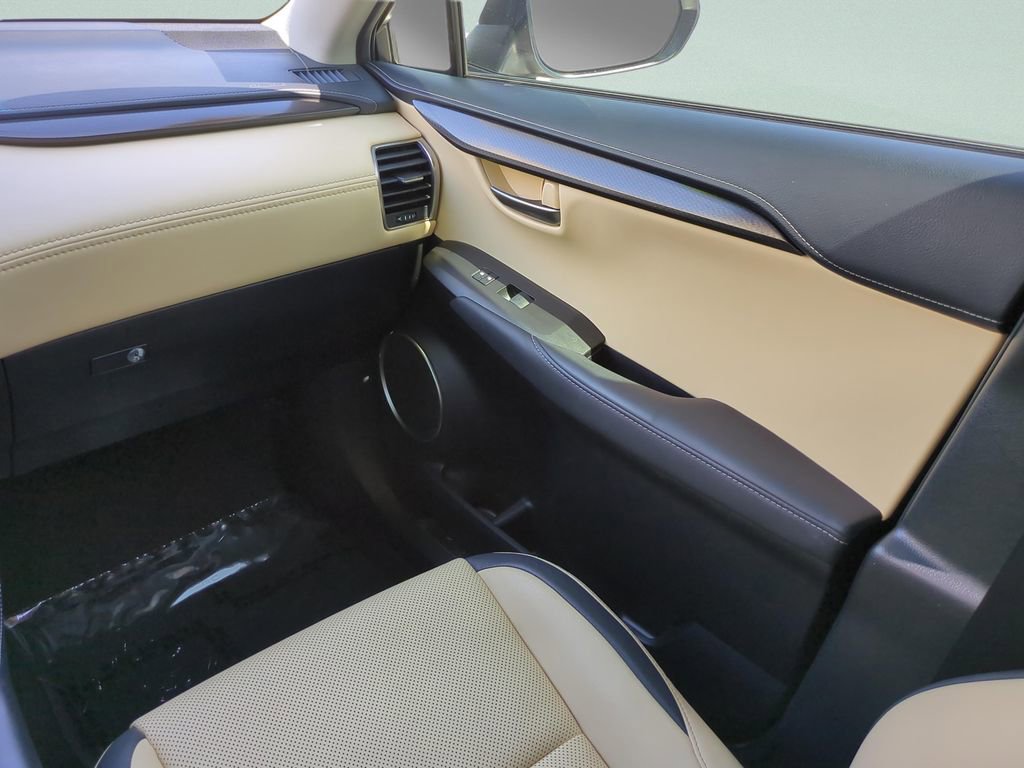 Used 2017 Lexus NX 200t FWD image 16