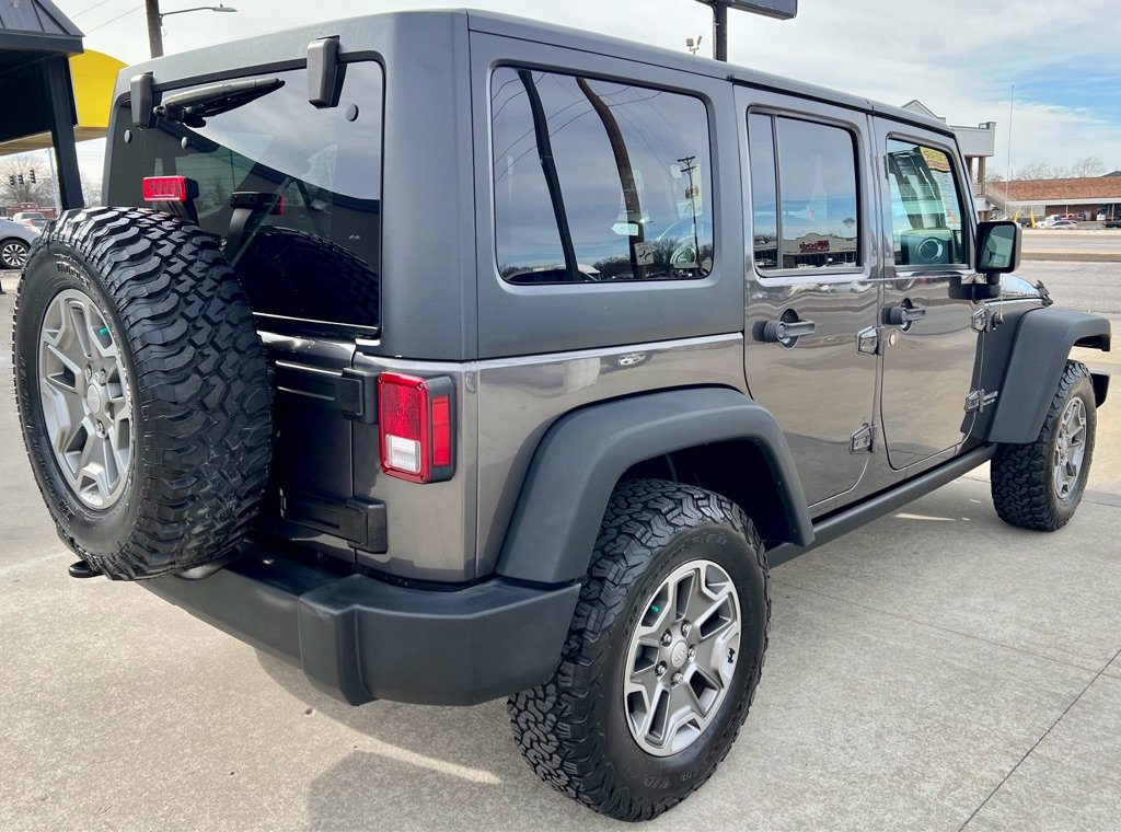 Used 2016 Jeep Wrangler Unlimited Rubicon w/ Connectivity Group image 7