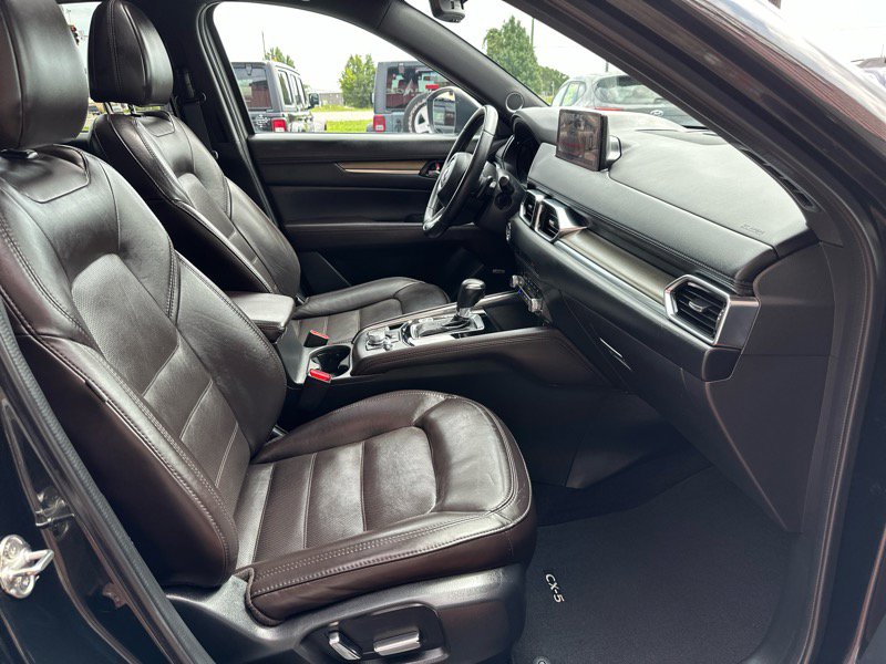 Used 2021 MAZDA CX-5 Signature image 4