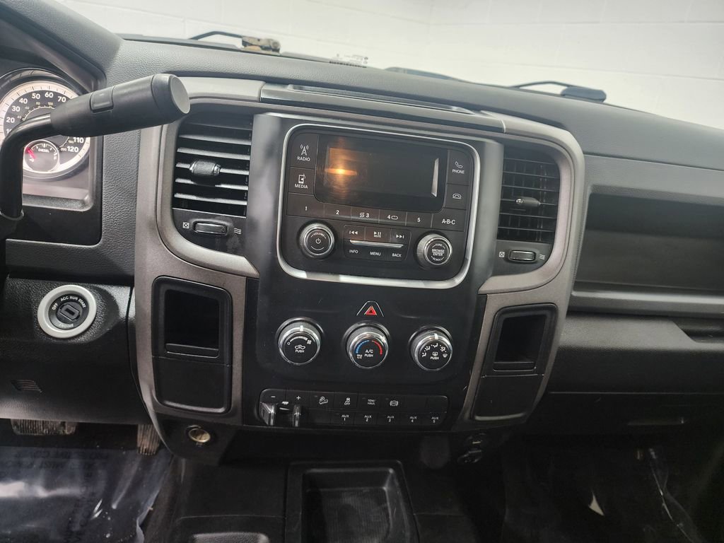 Used 2018 RAM 2500 Tradesman w/ Chrome Appearance Group image 15