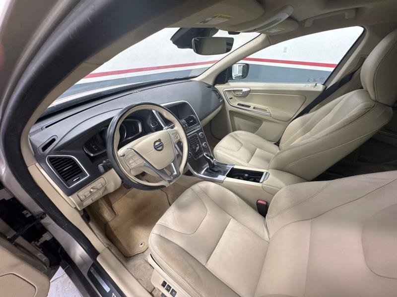 Used 2016 Volvo XC60 T5 Premier FWD image 11