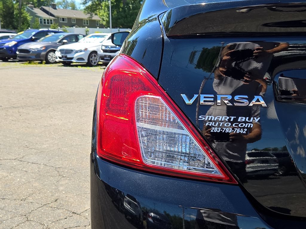 Used 2018 Nissan Versa SV FWD image 15