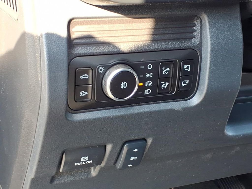 New 2026 Ford F250 Lariat w/ Black Appearance Package image 18