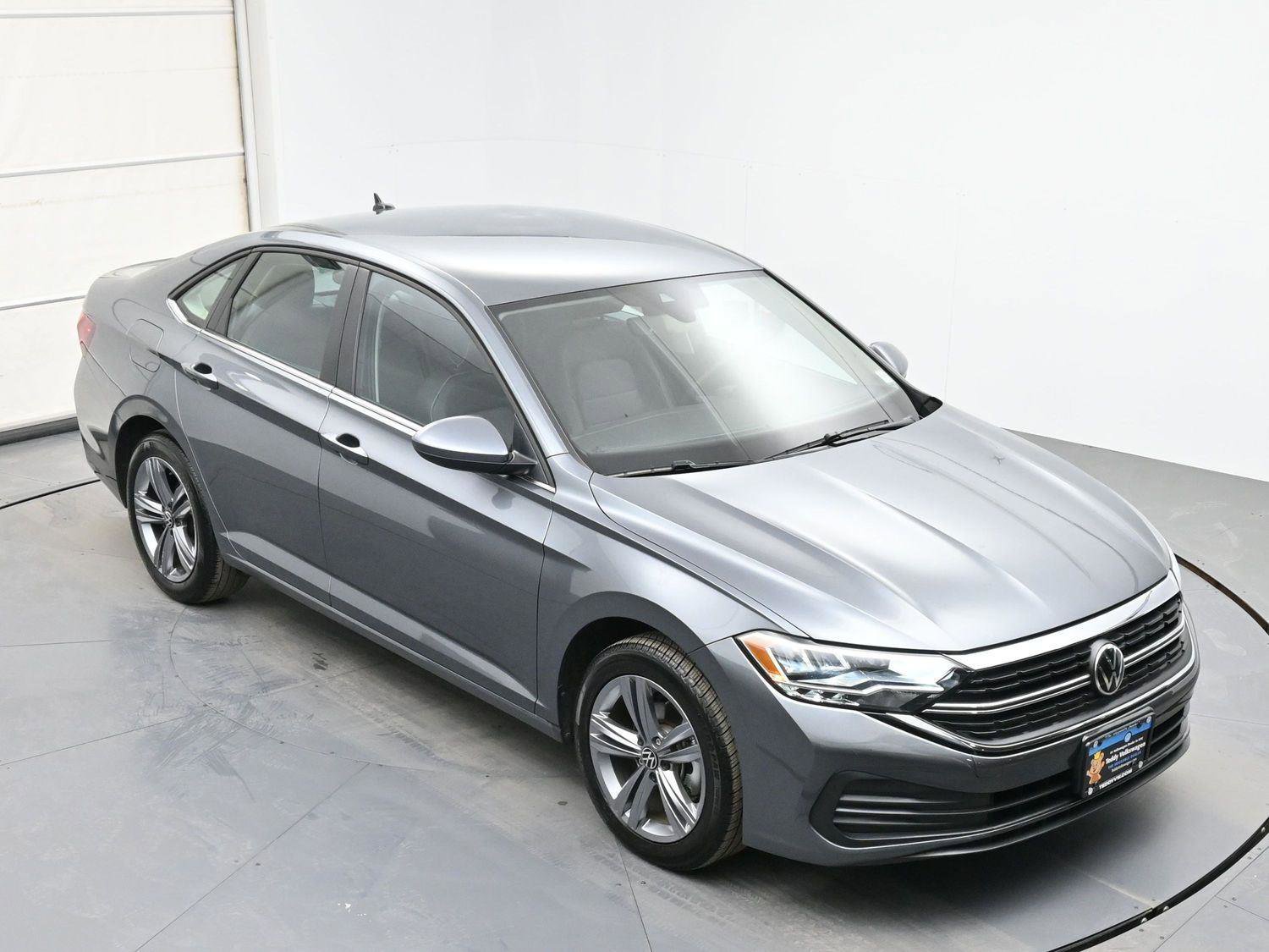 Certified 2023 Volkswagen Jetta SE image 30