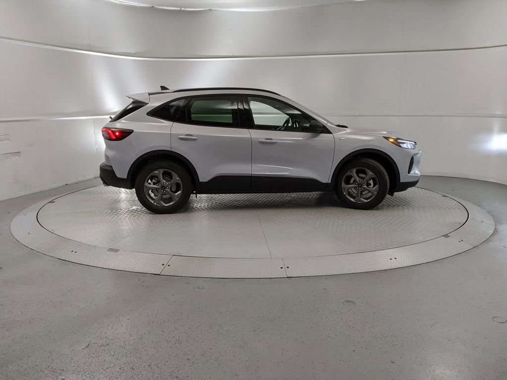 New 2026 Ford Escape ST-Line w/ Tech Pack #1 image 2