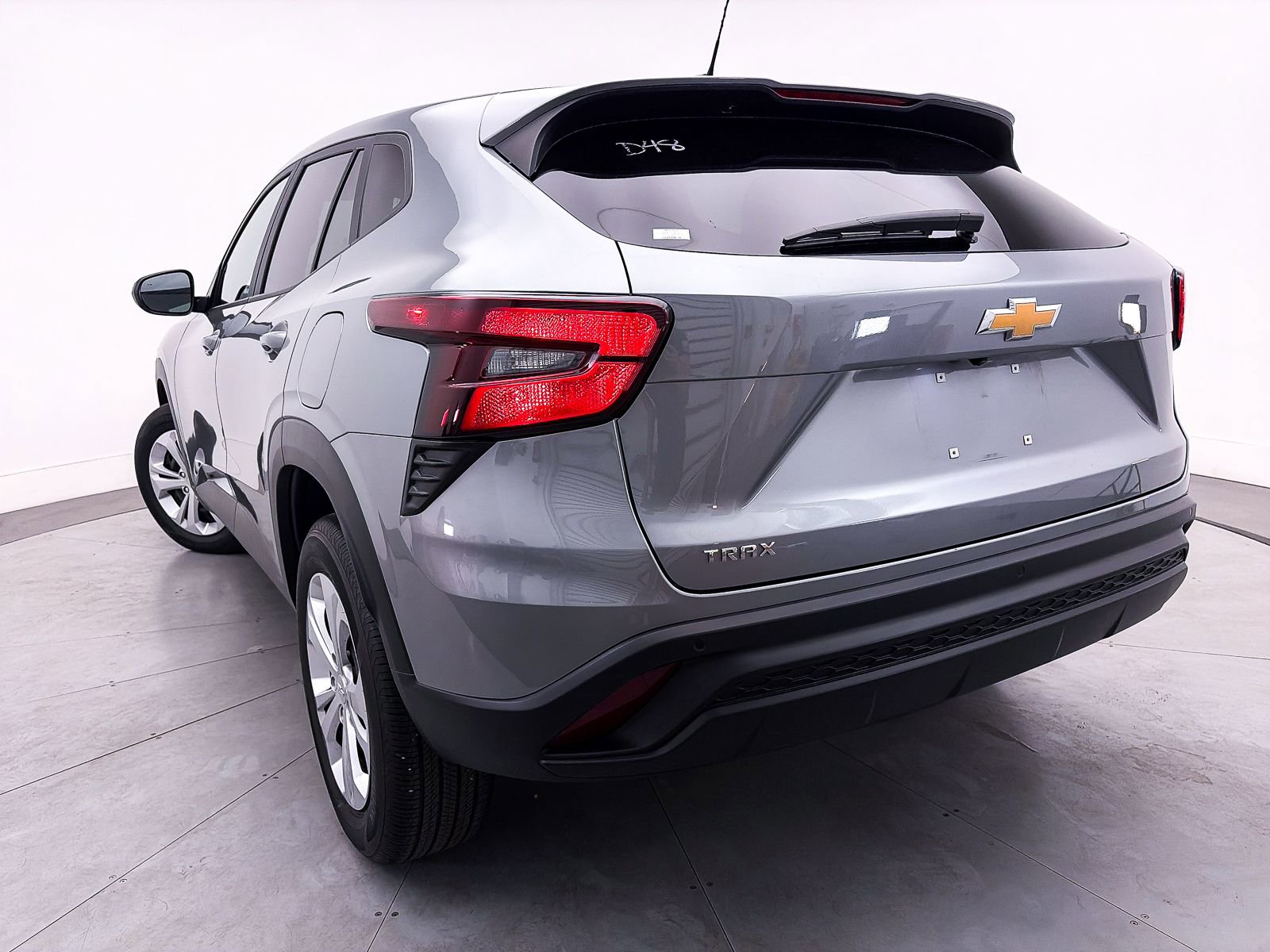 Used 2024 Chevrolet Trax LS w/ Driver Confidence Package image 7