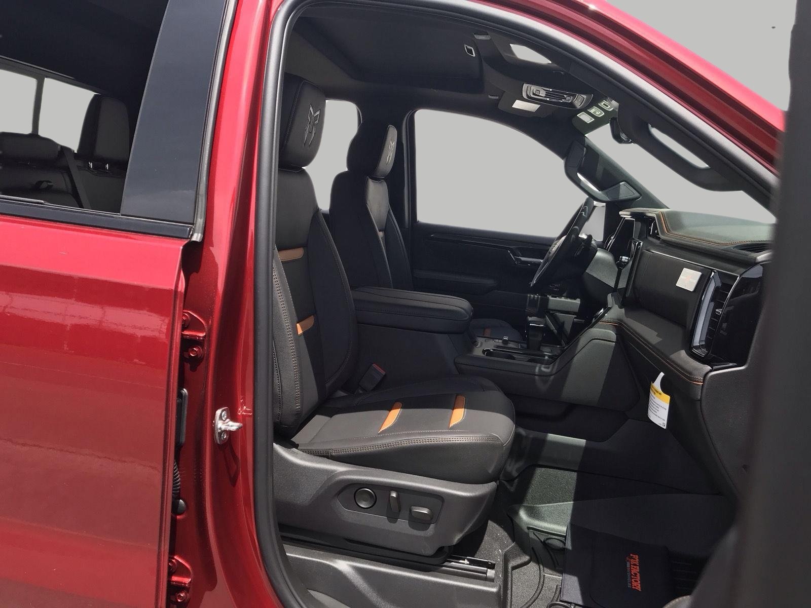 New 2026 GMC Sierra 1500 AT4 w/ AT4 Premium Package AWD/4WD image 10