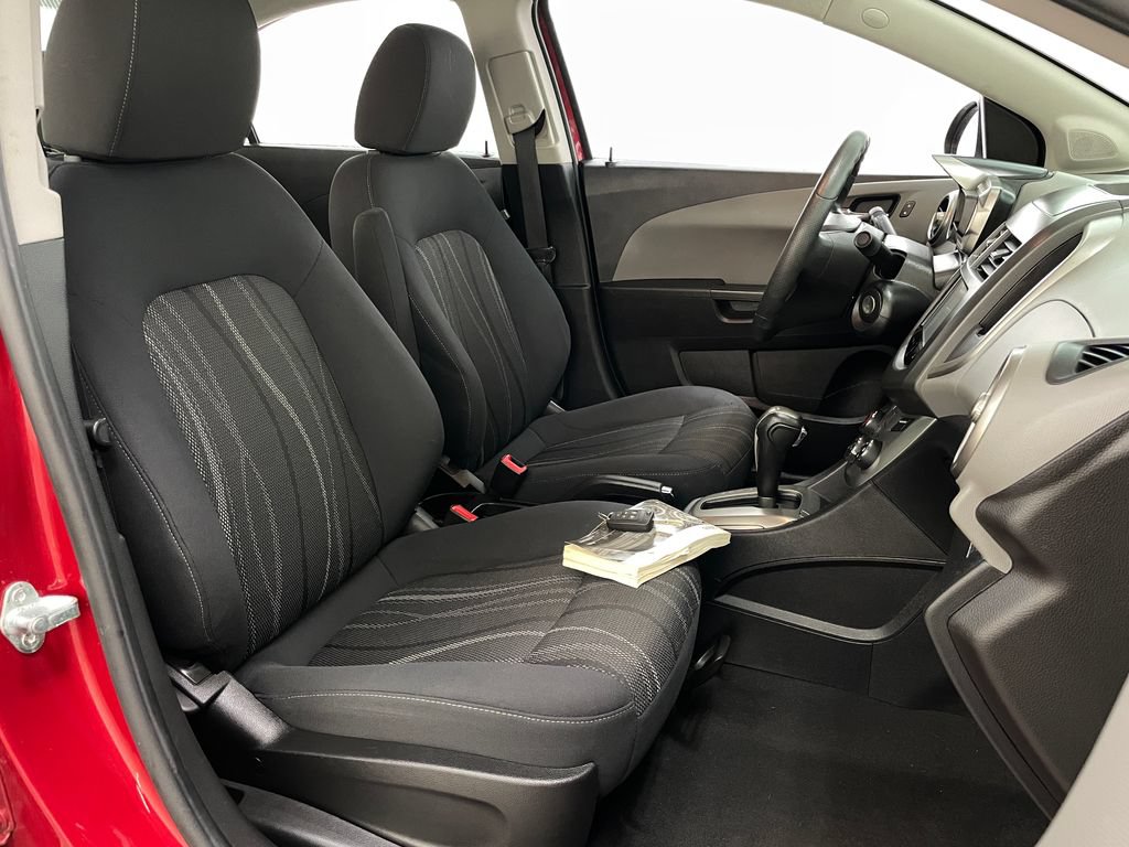 Used 2016 Chevrolet Sonic LT FWD image 34