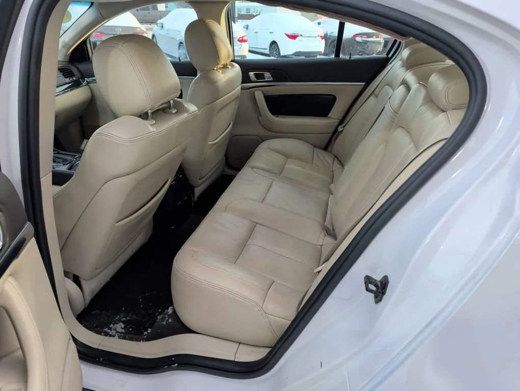 Used 2015 Lincoln MKS AWD w/ Equipment Group 101A image 26