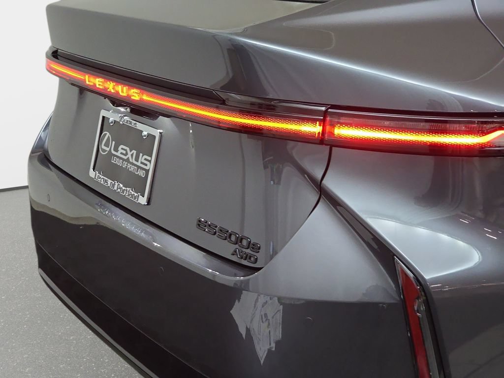 New 2026 Lexus ES 500e AWD/4WD image 31
