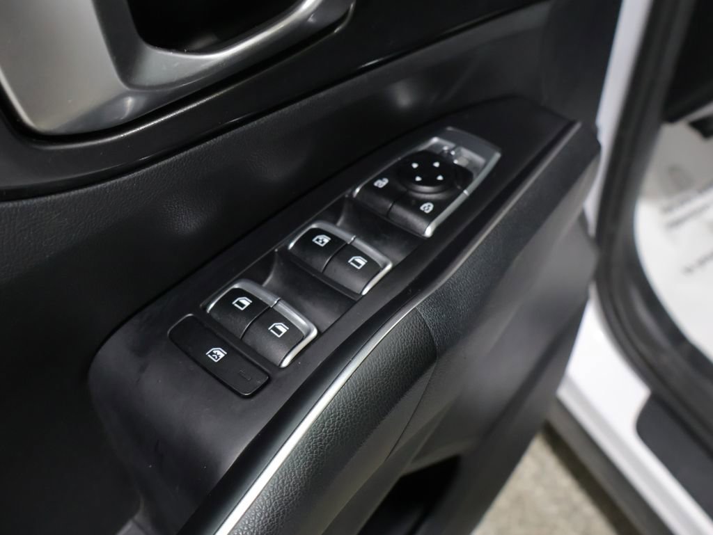Used 2022 Kia Sorento LX image 14