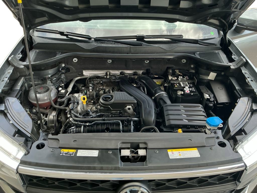 Used 2023 Volkswagen Taos SE w/ Panoramic Sunroof Package image 22