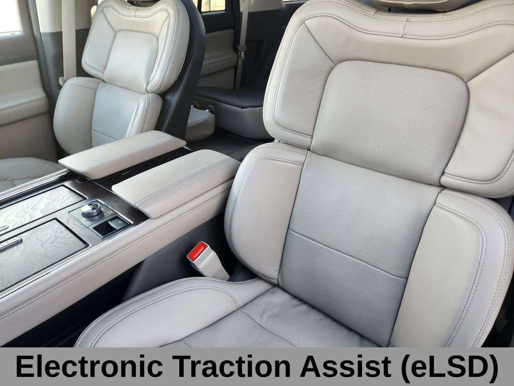 Used 2024 Lincoln Navigator L Reserve image 11