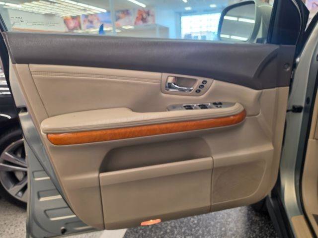 Used 2005 Lexus RX 330 AWD image 29