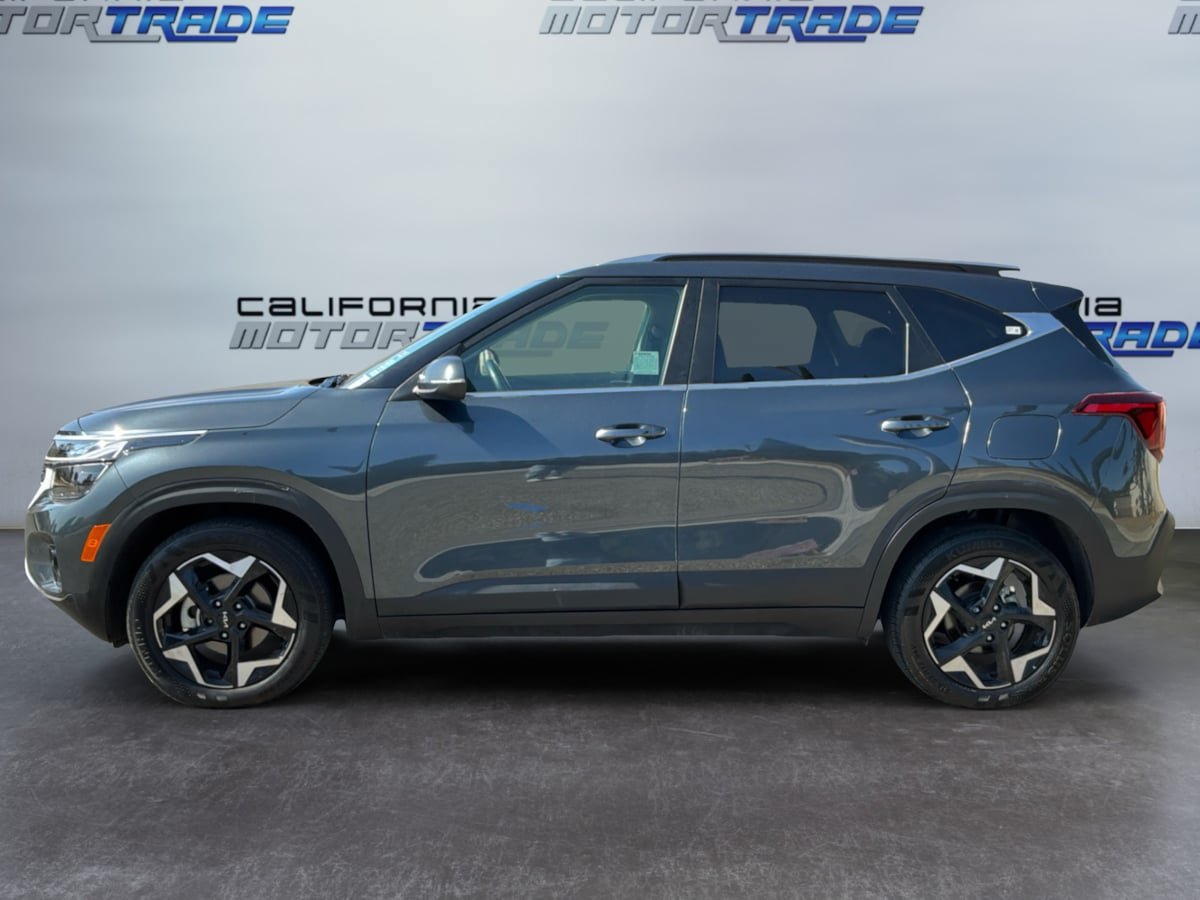 Used 2026 Kia Seltos EX FWD image 8