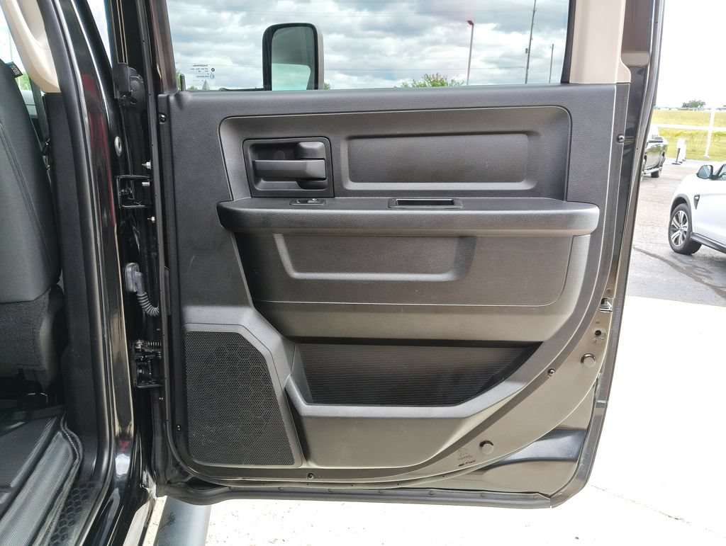 Used 2019 RAM 1500 Express w/ Wheel & Sound Group AWD/4WD image 22
