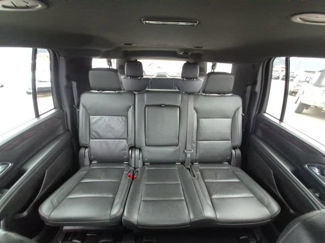 Used 2022 Chevrolet Suburban LT AWD/4WD image 22