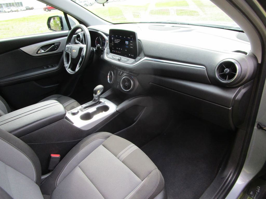 Used 2023 Chevrolet Blazer LT image 23