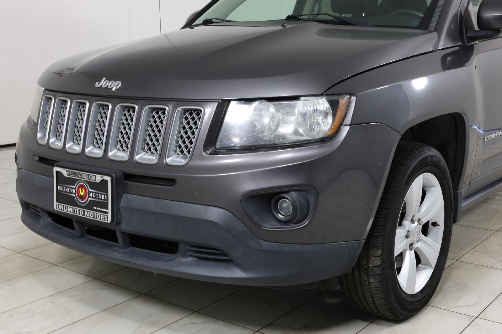 Used 2015 Jeep Compass Latitude w/ Sun/Sound Group FWD image 41