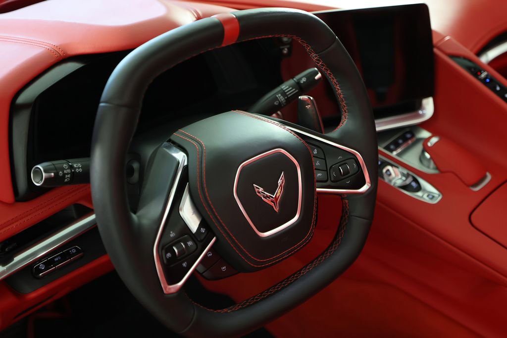 Used 2024 Chevrolet Corvette Stingray Premium Conv w/ Z51 Performance Package RWD image 17