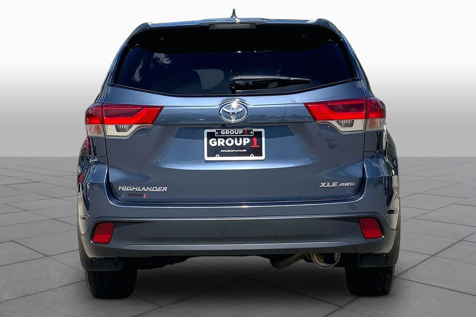 Used 2019 Toyota Highlander XLE AWD/4WD image 5