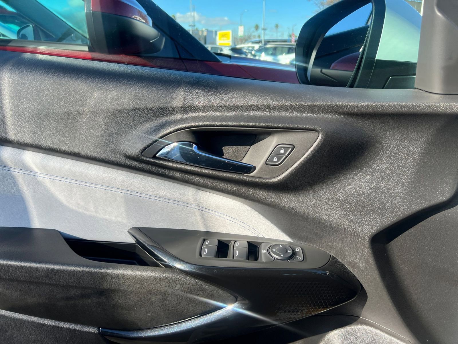 Used 2025 Chevrolet Trax LT w/ LT Convenience Package image 20