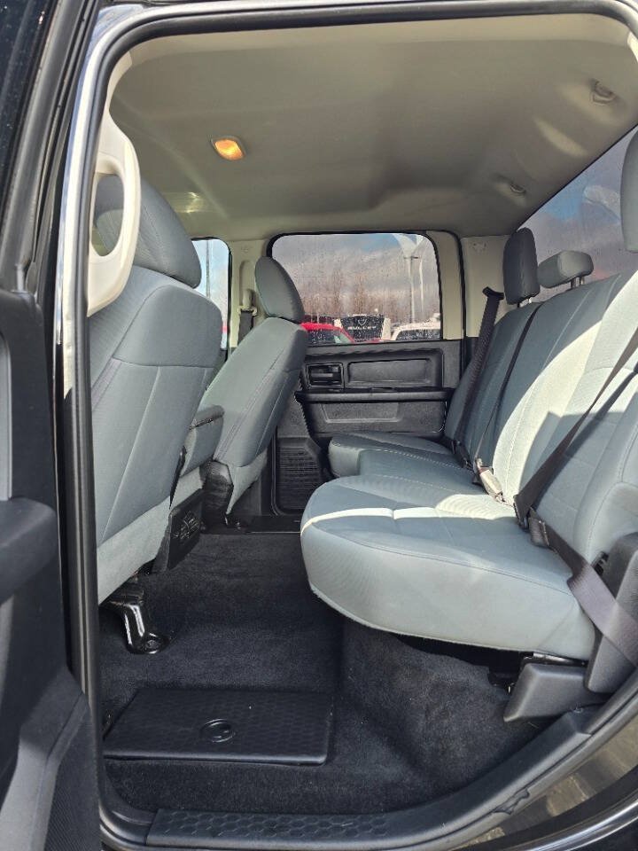 Used 2017 RAM 2500 Tradesman w/ Chrome Appearance Group AWD/4WD image 13