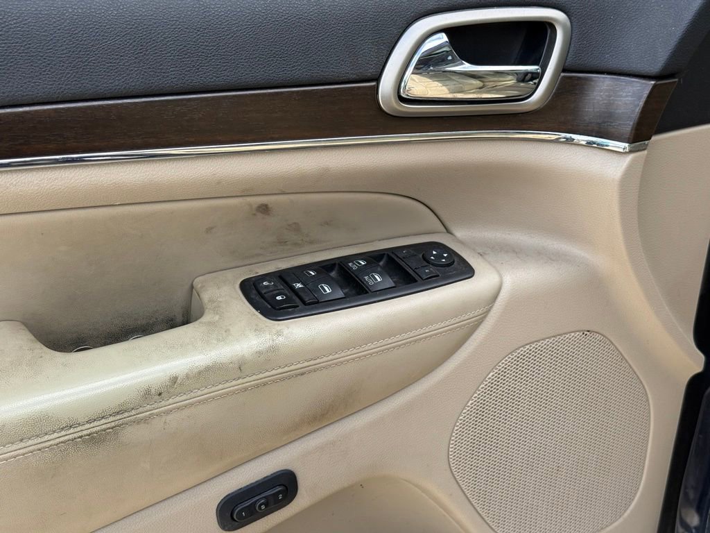 Used 2015 Jeep Grand Cherokee Limited w/ Luxury Group II image 11