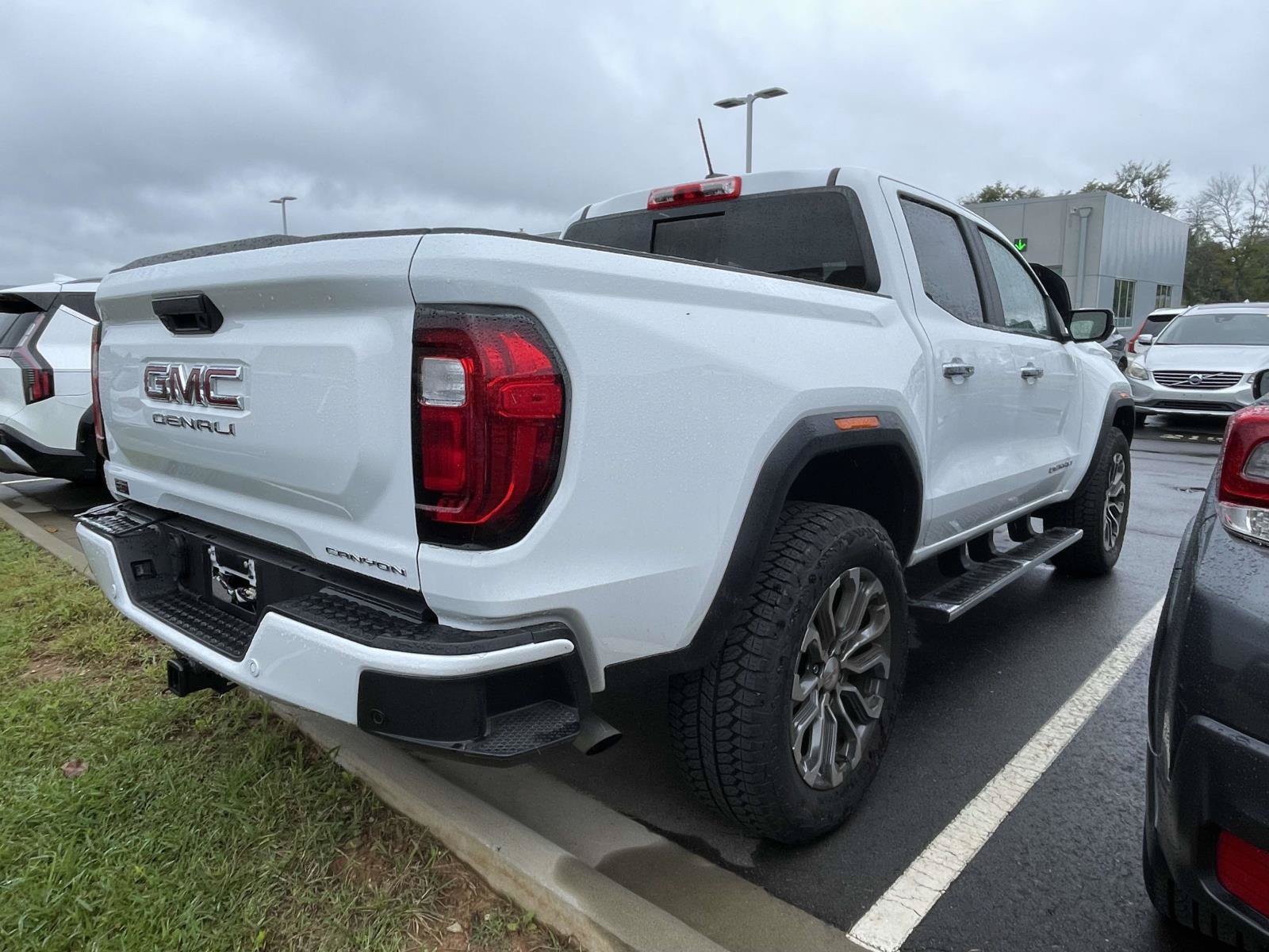 Used 2026 GMC Canyon Denali AWD/4WD image 4