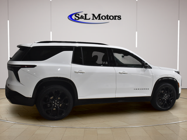 Used 2024 Chevrolet Traverse RS w/ LPO, Floor Liner Package AWD/4WD image 7