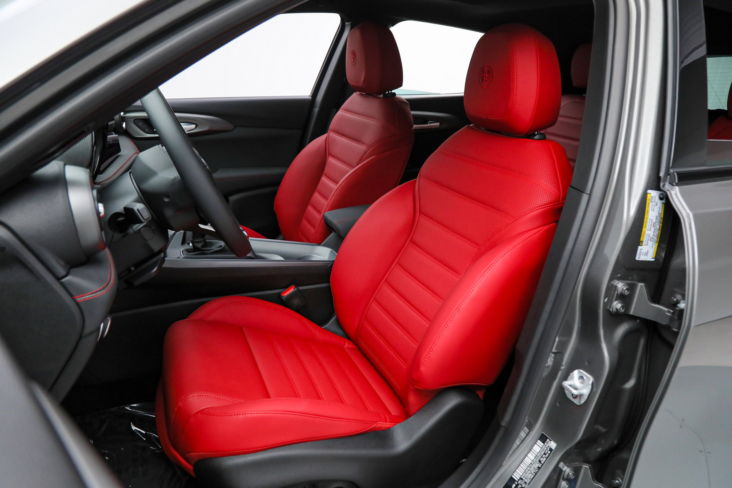 New 2026 Alfa Romeo Tonale Sprint w/ Red Premium Package image 18
