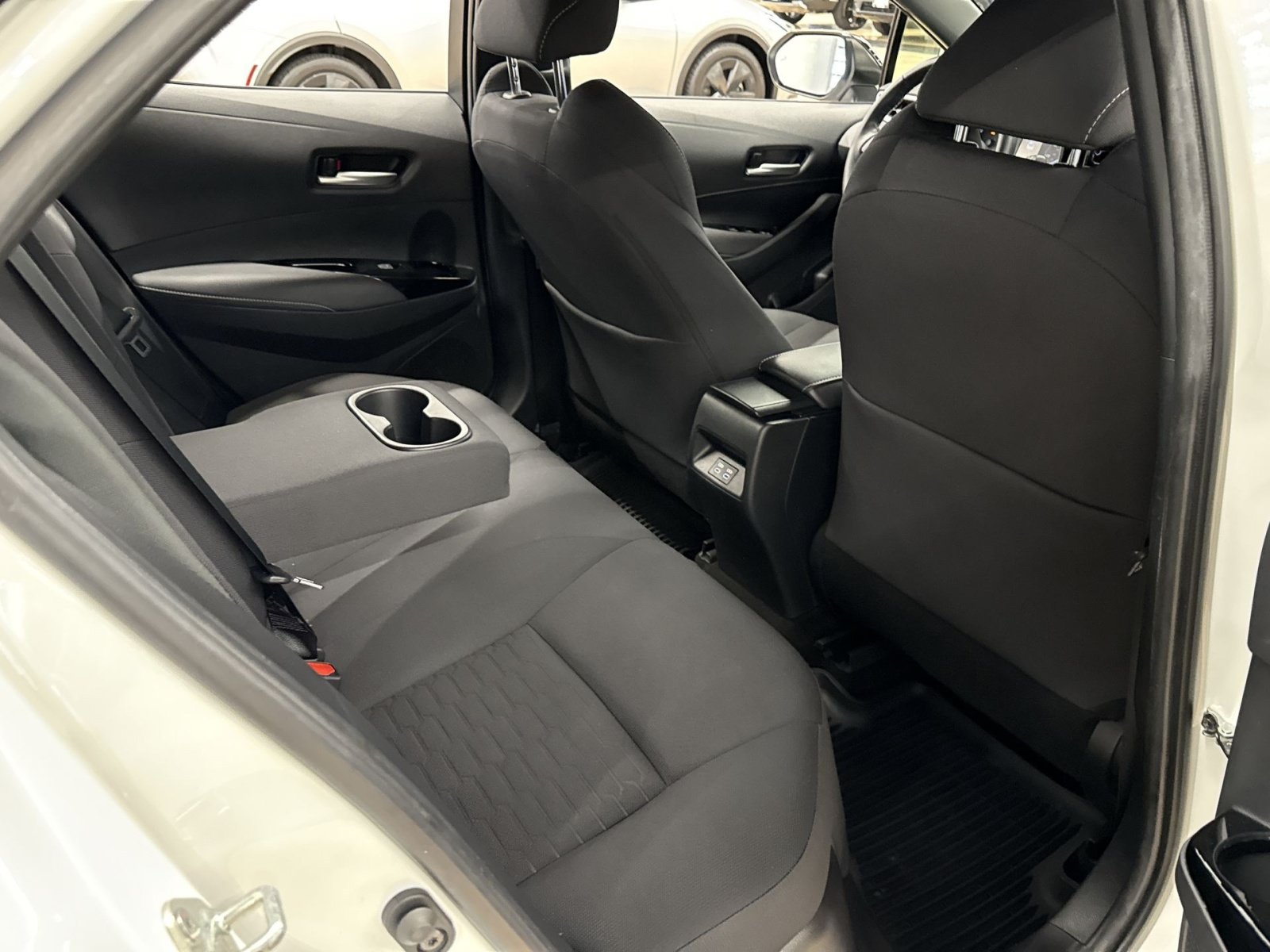 Used 2024 Toyota Corolla SE w/ SE Package FWD image 27