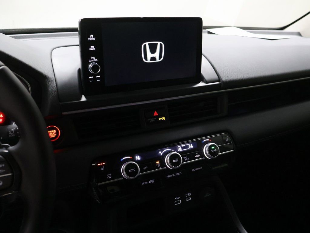 New 2025 Honda Pilot Touring image 28