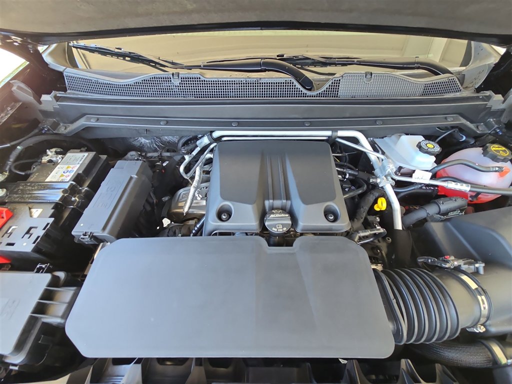 New 2025 Chevrolet Colorado LT w/ LT Convenience Package image 29